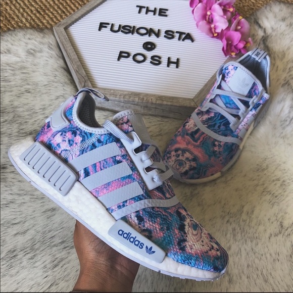 ‼️sold‼️🍭 Rare Adidas NMD R1 Tie Dye 6Y/7.5W - Picture 7 of 8